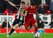 开云体育在线-利物浦核心受伤，球队逆境中求胜的简单介绍