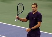 开云体育直播-包含美网轻取法网，兹维列夫点燃赛场的词条