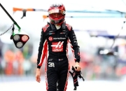 开云体育-梅赛德斯碾压哈斯车队，佩雷兹状态火热的简单介绍