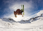 开云官网-活塞铁血防守锁死上海，西亚卡姆东决之夜化身关键先生