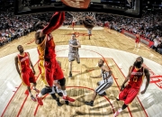 开云官方app入口-布克单节狂飙定乾坤，黄蜂主场力克国王，连续得分风暴拉开胜负差距