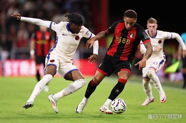 切尔西主场大胜伯恩茅斯，继续逼近榜首的简单介绍