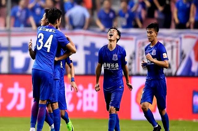 包含鲁能客场逼平骏豪，保住前四改为鲁能客场与骏豪战平，成功保持前四位置的词条