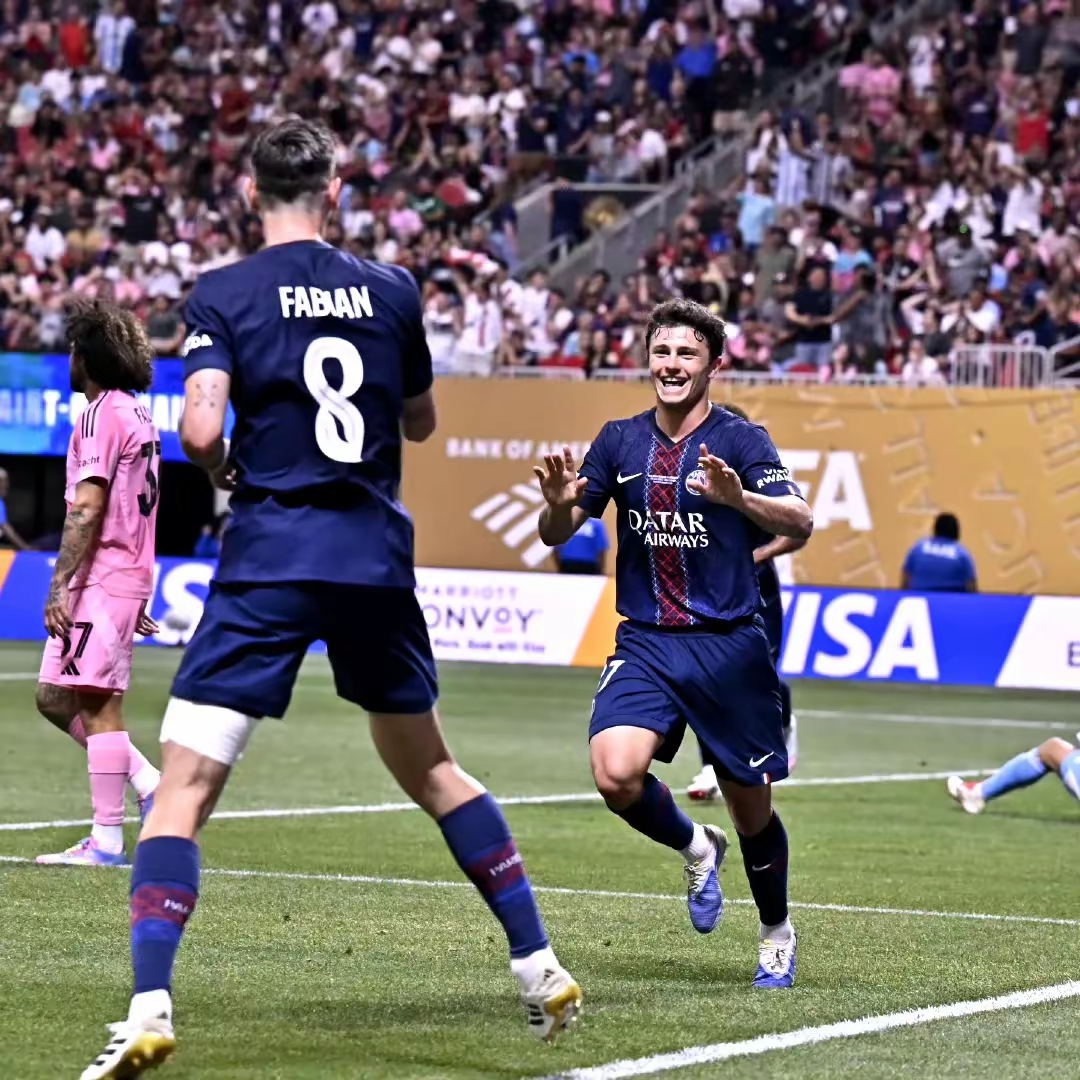 巴萨遭里昂逆转,惨遭淘汰出局 巴萨遭里昂逆转,惨遭淘汰出局