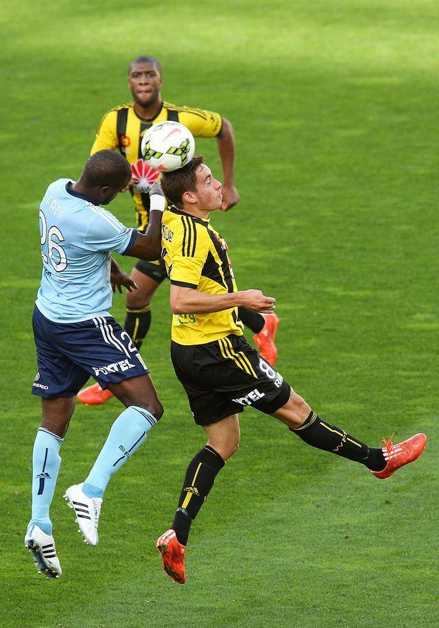 伊比萨主场胜利，继续打破对手防线