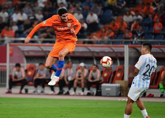 里尔前锋频频破门,成为球队得分王的简单介绍 里尔前锋频频破门,成为球队得分王的简单介绍