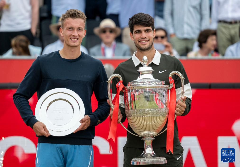 澳网力克蒙特卡洛大师赛，阿尔卡拉斯带队取胜