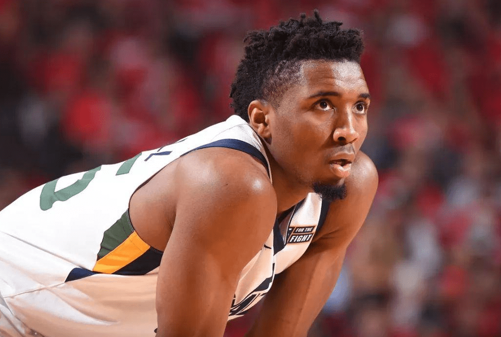 包含江苏队碾压山东队,米切尔惊艳四座的词条 包含江苏队碾压山东队,米切尔惊艳四座的词条