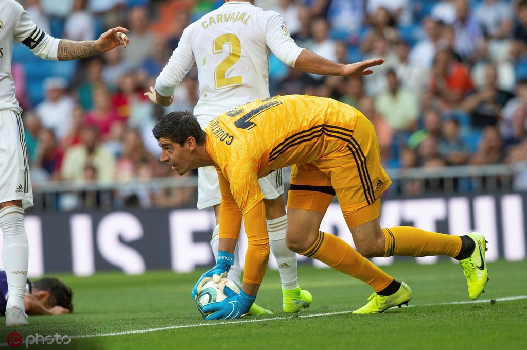 罗马逆转西班牙，库尔图瓦刷新纪录的简单介绍