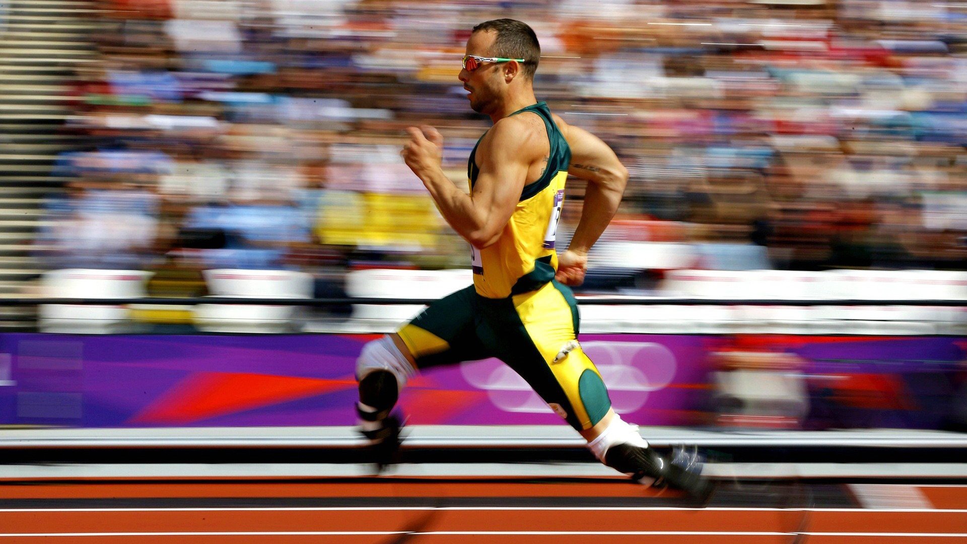 F1街道赛焦点战，深圳队上演惊天逆转，雷霆队饮恨赛道